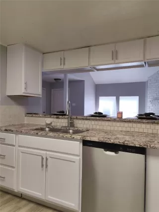 Photo #1: 10025443 Listing