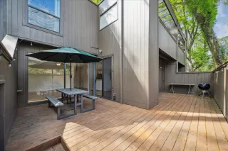 Photo #6: 10141912 Listing