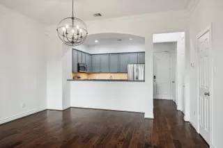 Photo #6: 10197099 Listing 