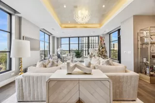 Photo #4: 10242562 Listing