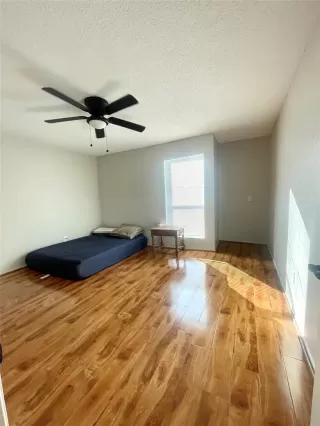 Photo #5: 10291823 Listing