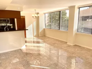 Photo #6: 10310474 Listing