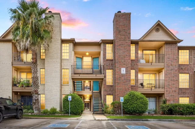 MLS: 10319475 Condo For Sale