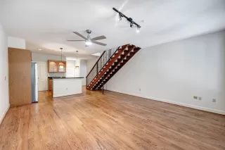 More Details about MLS # 10340773 : 1602 ELGIN STREET # 13