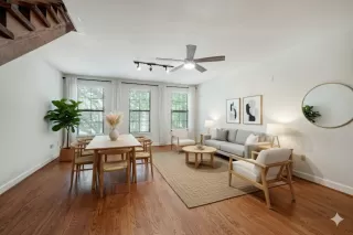 Photo #1: 10340773 Listing