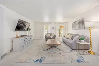 Photo #1: 10368713 Listing