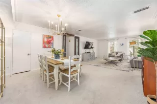 Photo #3: 10368713 Listing