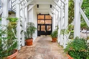 Photo #4: 10374034 Listing