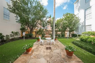 Photo #5: 10374034 Listing