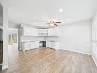 Photo #2: 10416766 Listing 