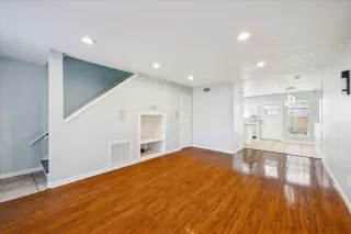 Photo #3: 10663252 Listing