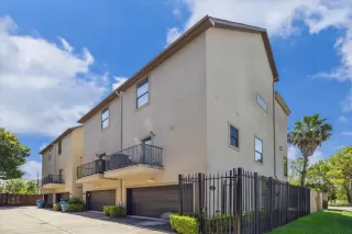 Photo #1: 10744319 Listing 