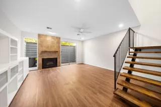 Photo #1: 10810755 Listing 