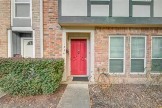 Photo #3: 10882373 Listing