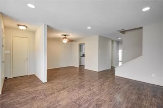 Photo #4: 10882373 Listing