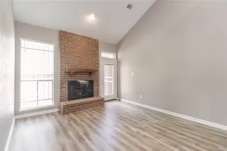 Photo #4: 10908944 Listing