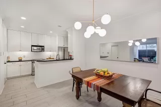 Photo #4: 10946305 Listing