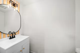 Photo #6: 11248958 Listing