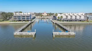 More Details about MLS # 11396823 : 3663 NASA PARKWAY # 708