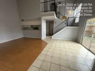 Photo #4: 11433622 Listing