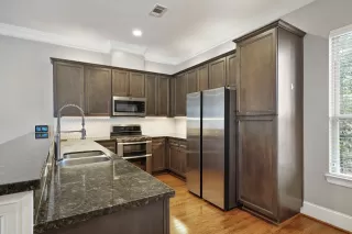 Photo #6: 11740829 Listing