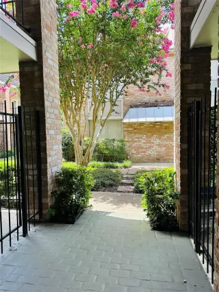 Photo #1: 11786771 Listing