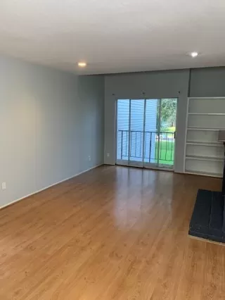 Photo #4: 11944489 Listing