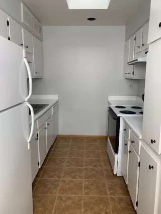 Photo #5: 11944489 Listing