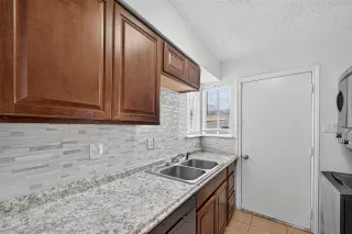 Photo #5: 11945360 Listing 