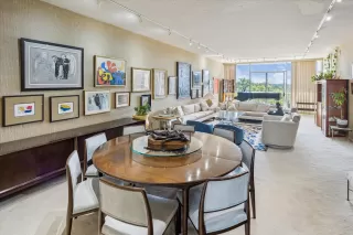 More Details about MLS # 11950403 : 121 N POST OAK LANE # 705