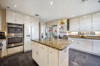 Photo #6: 11950403 Listing 