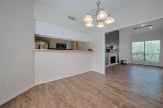 Photo #6: 11990597 Listing