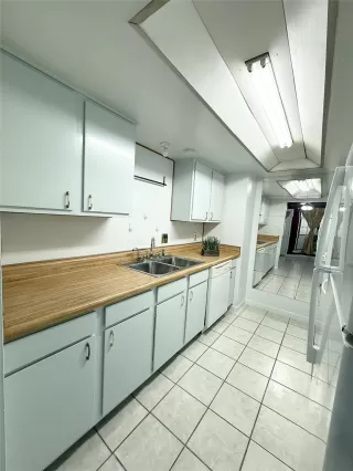 Photo #3: 12111172 Listing