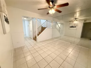 Photo #5: 12111172 Listing