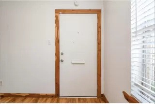 Photo #3: 12311123 Listing