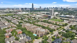 Photo #2: 12748162 Listing