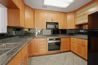 Photo #6: 12748162 Listing