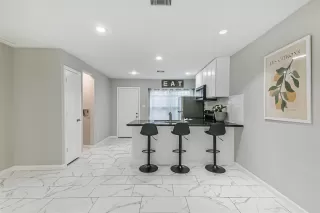 Photo #5: 12863521 Listing 