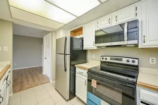 Photo #6: 13367271 Listing