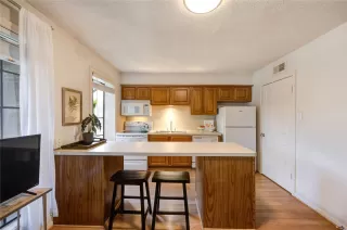 Photo #5: 13544694 Listing