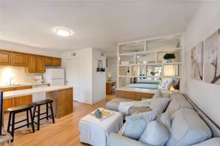 Photo #6: 13544694 Listing