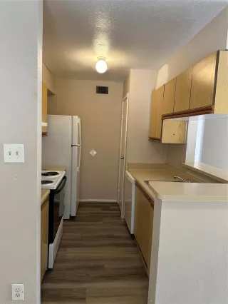 Photo #4: 13576697 Listing 