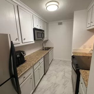 Photo #5: 13595307 Listing