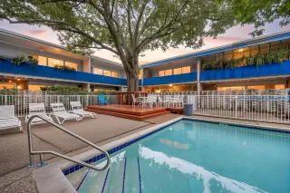 Photo #1: 13666705 Listing 