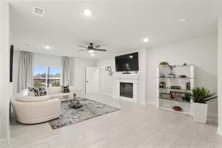 Photo #4: 13668032 Listing 