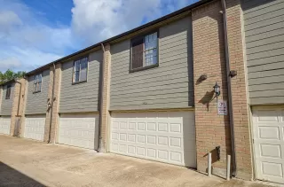 Photo #2: 14157404 Listing 