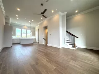 Photo #3: 14162370 Listing 