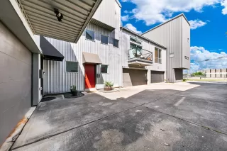 Photo #2: 14323473 Listing