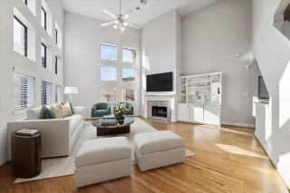 Photo #4: 14377650 Listing