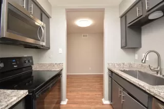 Photo #1: 14499529 Listing 